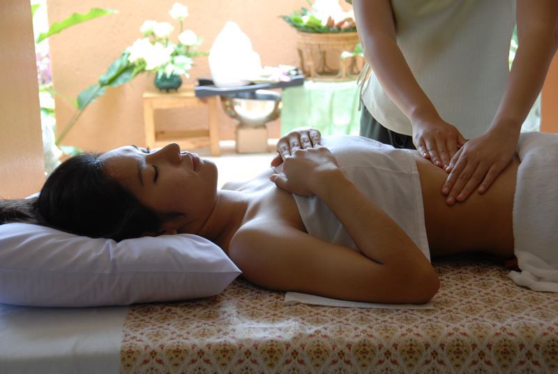 Relaxare si sanatate prin masajul Chi Nei Tsang